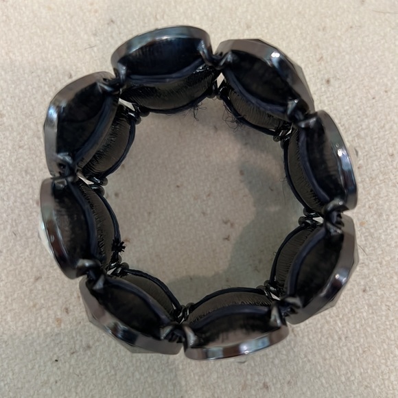 Cache Stretch Rhinestone and black gem bracelet. - Picture 3 of 4